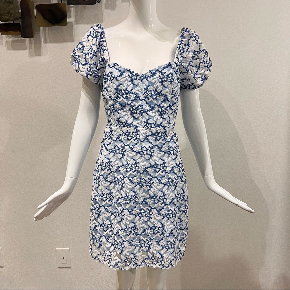Adelyn Rae “Greta” Lace Mini Dress Floral Print Puff Sleeves Dress Size Small